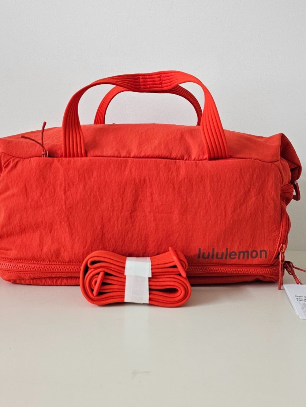 NWT LULULEMON CRYE/CACH Red Orange Detachable Strap GYM Duffle Duffel Bag OS 30L